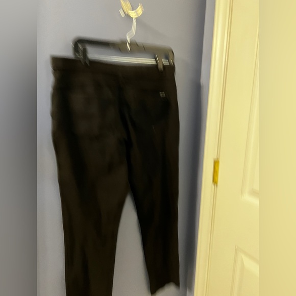 DKNY Jeans pull on pants size L/G black with vegan leather appliqués - Picture 4 of 6